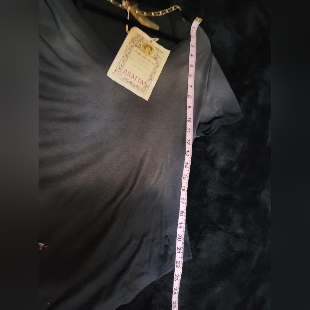 ARATTA Asymetric Top With Graphic Detail. NWT. - Picture 8 of 9